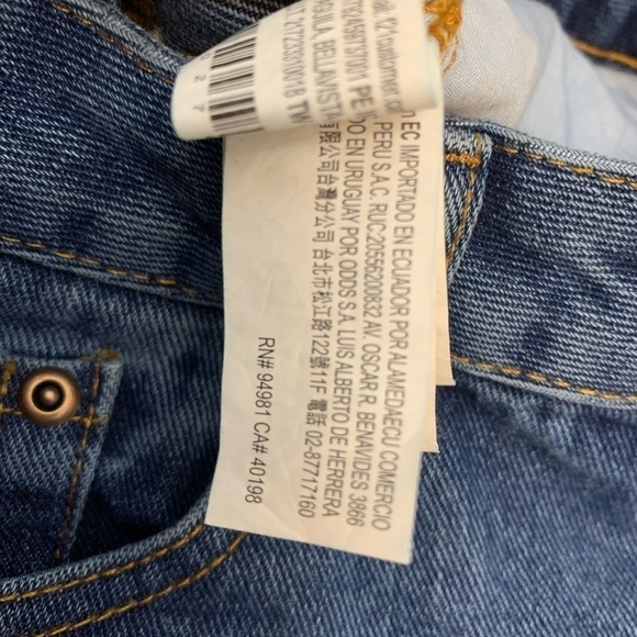 Forever 21 button fly hi rise jeans shorts size 29 - Picture 3 of 3